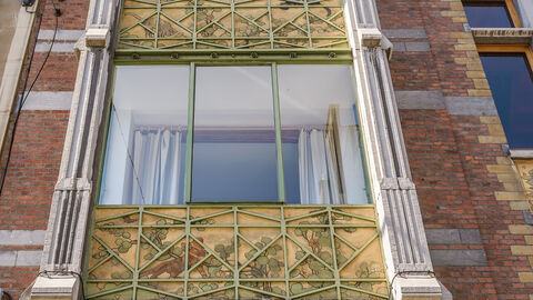 De Japanse invloed op Art Nouveau, met bezoek aan het huis van Hankar